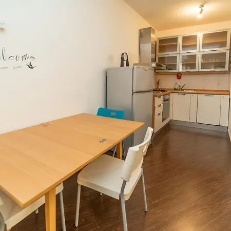 Easy Italy Prada * Milano