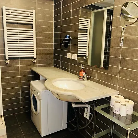 Easy Italy Prada Milano